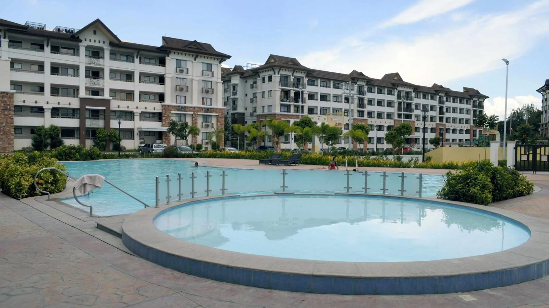 2BR Condo with Free Pool and Wifi beside SM Ecoland Davao